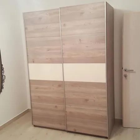 Апартаменты Orloj Примоштен